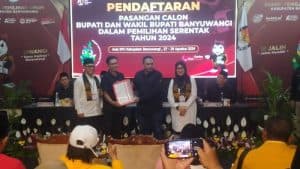 Ipuk – Mujiono Resmi Daftar Maju Pilkada 2024 ke KPU Banyuwangi