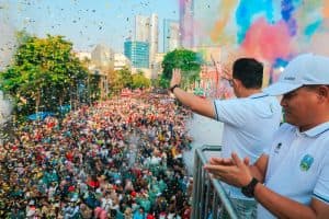 Ribuan Masyarakat Jatim Jalan Sehat Peringati Hari Santri Tahun 2024