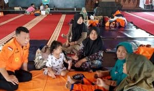 Ponorogo Banjir, Warga Korban Banjir Dievakuasi ke Pendopo