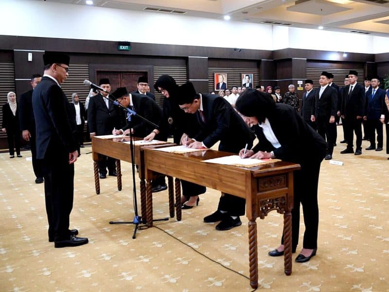 Menkop Pacu Kinerja di Tahun Koperasi Sedunia, Lantik 23 Pejabat Baru