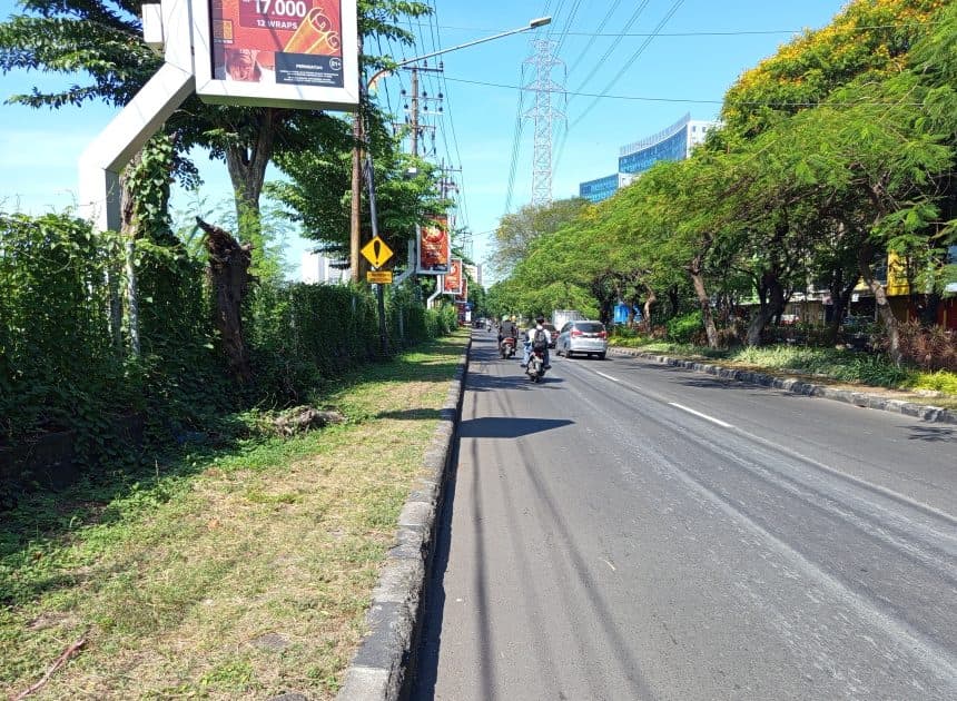 Gerah Panas! Suhu Surabaya Siang Ini 32°C Tapi Berasa Lebih dari Itu