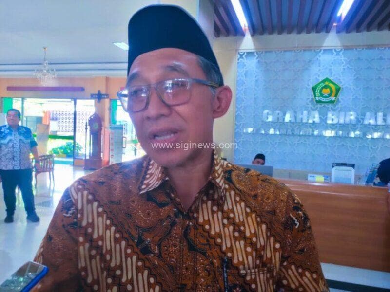 Pelaksana Tugas (Plt) Kepala Kantor Wilayah Kementerian Haji dan Umrah Provinsi Jawa Timur, As'adul Anam. (foto: jero)