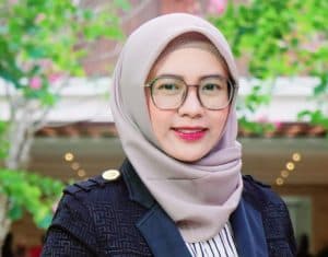 Fatma Dosen Perempuan Pertama di Indonesia Raih Willmar Schwabe Award