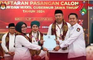 Cak Imin Antar Luluk-Lukman Daftar ke KPU Jatim
